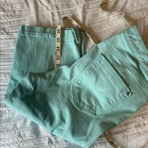 Gloria Vanderbilt Pastel Mint All-Around Slim Jeans - Picture 4 of 4